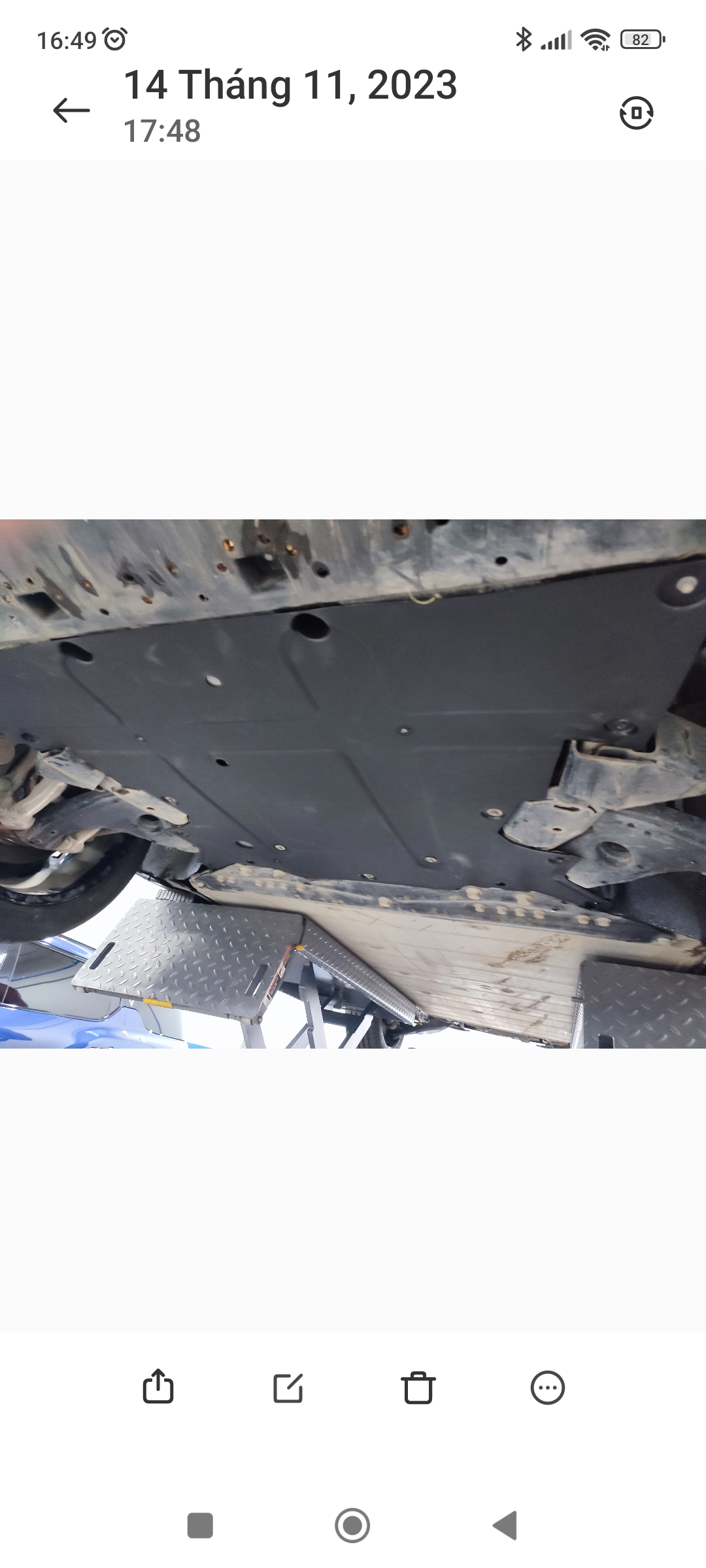 Xe duoc nang gam kiem tra tai 3S Nha Trang ngay 14-11-2024 - chup man hinh