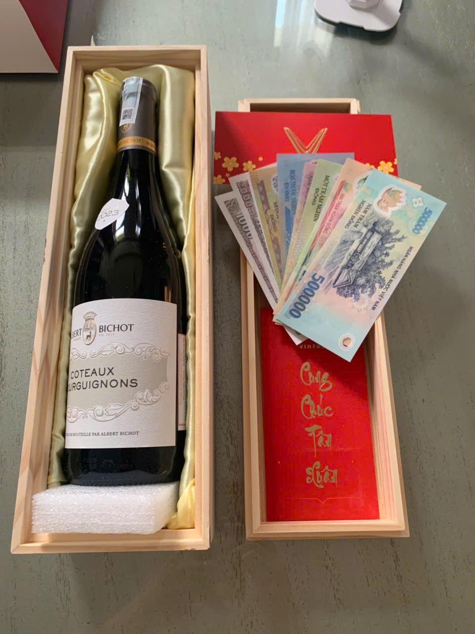 quà tặng từ Vinfast